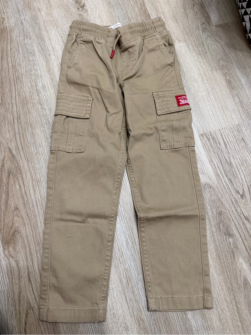 Levi’s Kids Cargo Pants with Patch Detail - Khaki